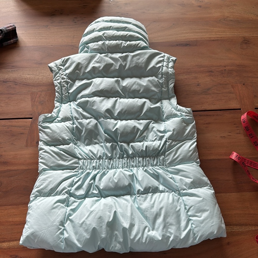 Nike Light Aqua Quilted Puffer Vest - Picture 7 of 7